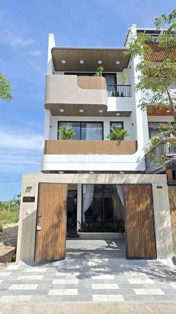 Аренда · 3 комн. · 100 м² · Thành phố Nha Trang, ул. Phùng Hưng