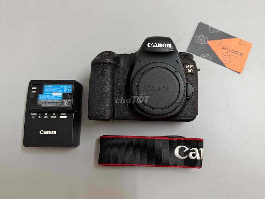 Body Canon 6D đẹp màn sáng đẹp ko bị tối góc