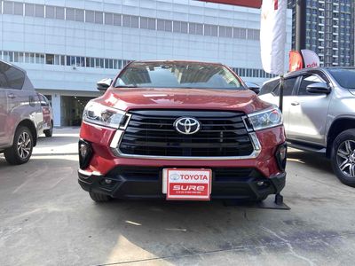 Toyota Innova VENTURER 2021 7 chỗ tặng 30 tr Pk xe