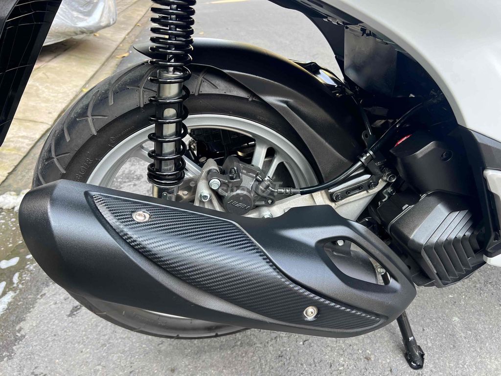 Honda SH125 CBS 2024 Trắng 8000 km. Mua bán Xe máy tại Quận Ô Môn Cần Thơ được đăng bởi Huỳnh Thắng hình 14