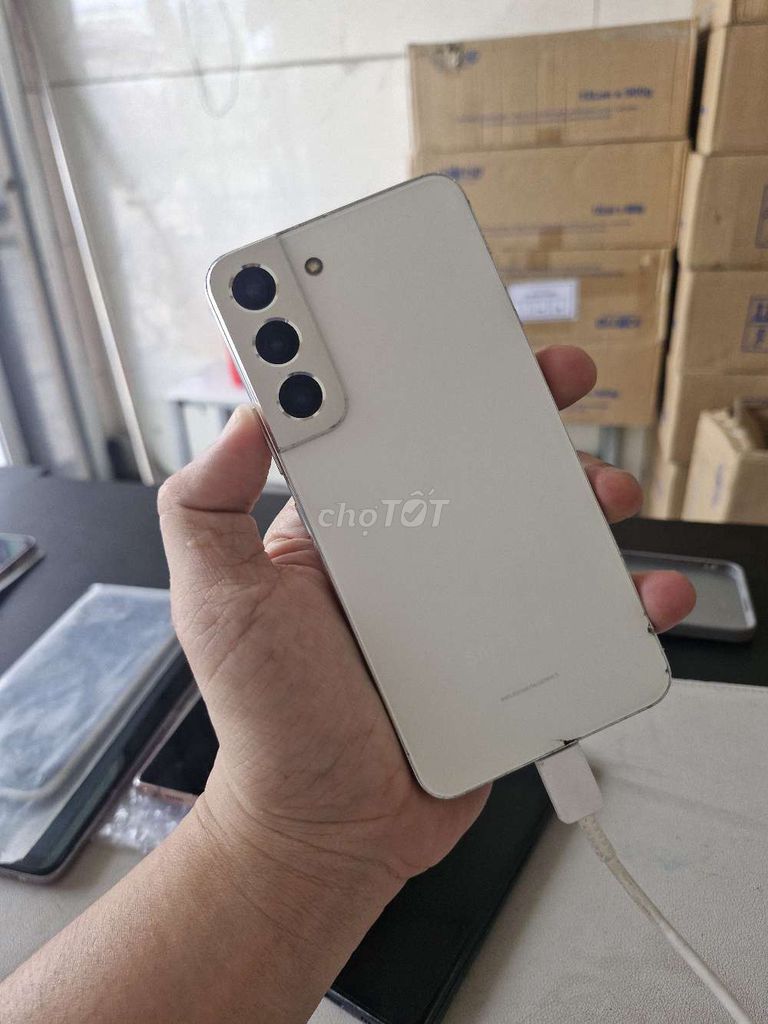 Samsung S22 Trắng màn hình đã thay. Mua bán Điện thoại tại Quận Ninh Kiều Cần Thơ được đăng bởi nguyễn Trần Quân hình 1