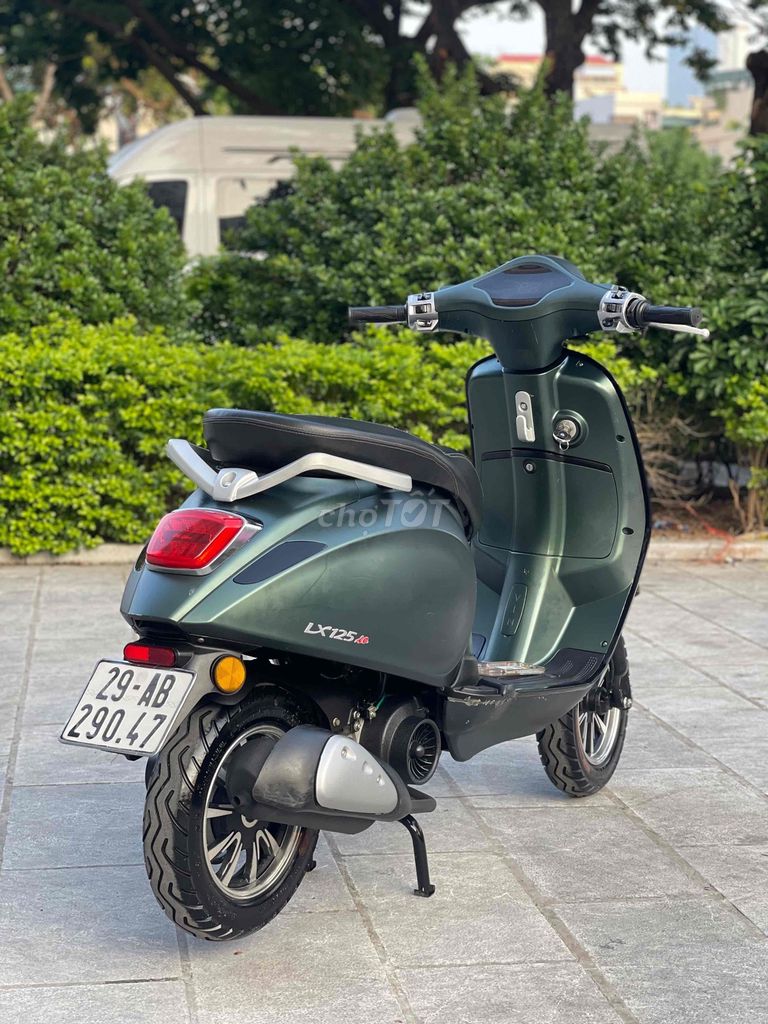 Vespa 50 Roma 2023 chính chủ xe như mới. Mua bán Xe máy tại Quận Cầu Giấy Hà Nội được đăng bởi Anh Khoa hình 1