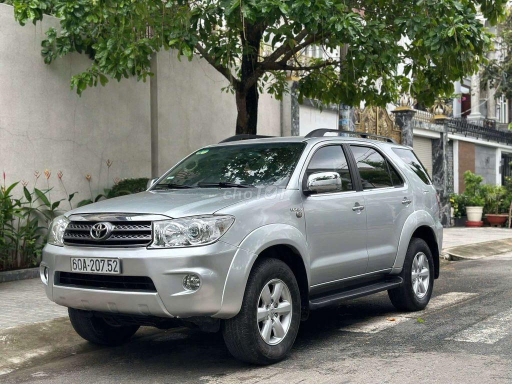 Toyota Fortuner 2009 2.7V - 117000 km. Mua bán Ô tô tại Thành phố Thuận An Bình Dương được đăng bởi THANH LÂM  hình 1