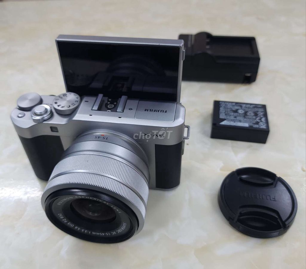 Fujifilm XA5 + kit 15-45 khá đẹp, không lỗi. Mua bán Máy ảnh, Máy quay tại Quận 5 Tp Hồ Chí Minh được đăng bởi Ngô Nhung hình 1