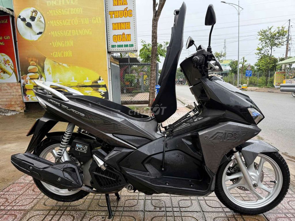 Воздушный клинок Honda 2019 серый
