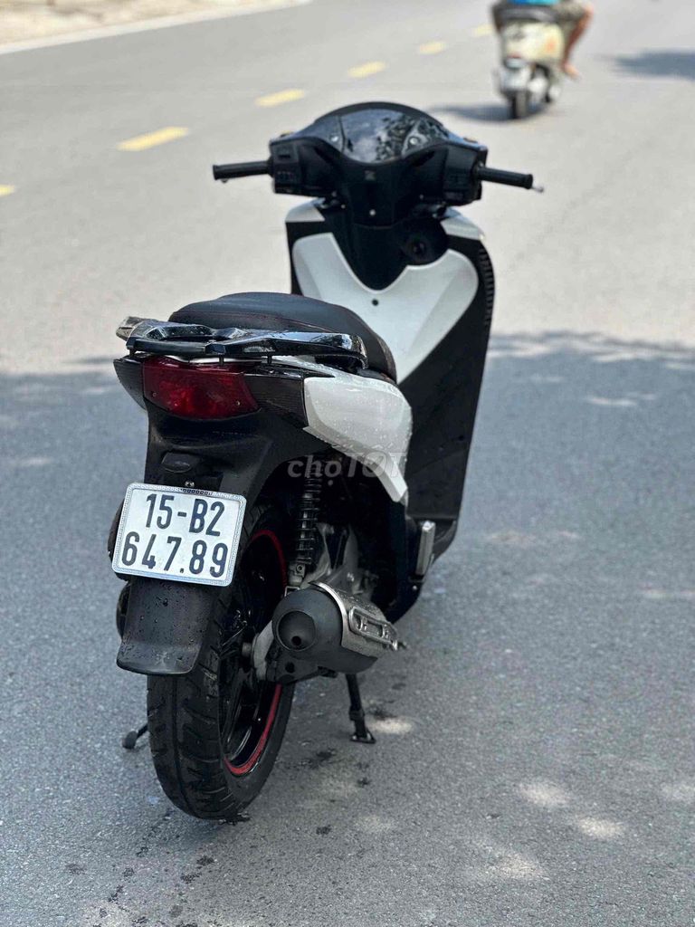 Honda SH 125 nhập khẩu 2006 lên phom 2011