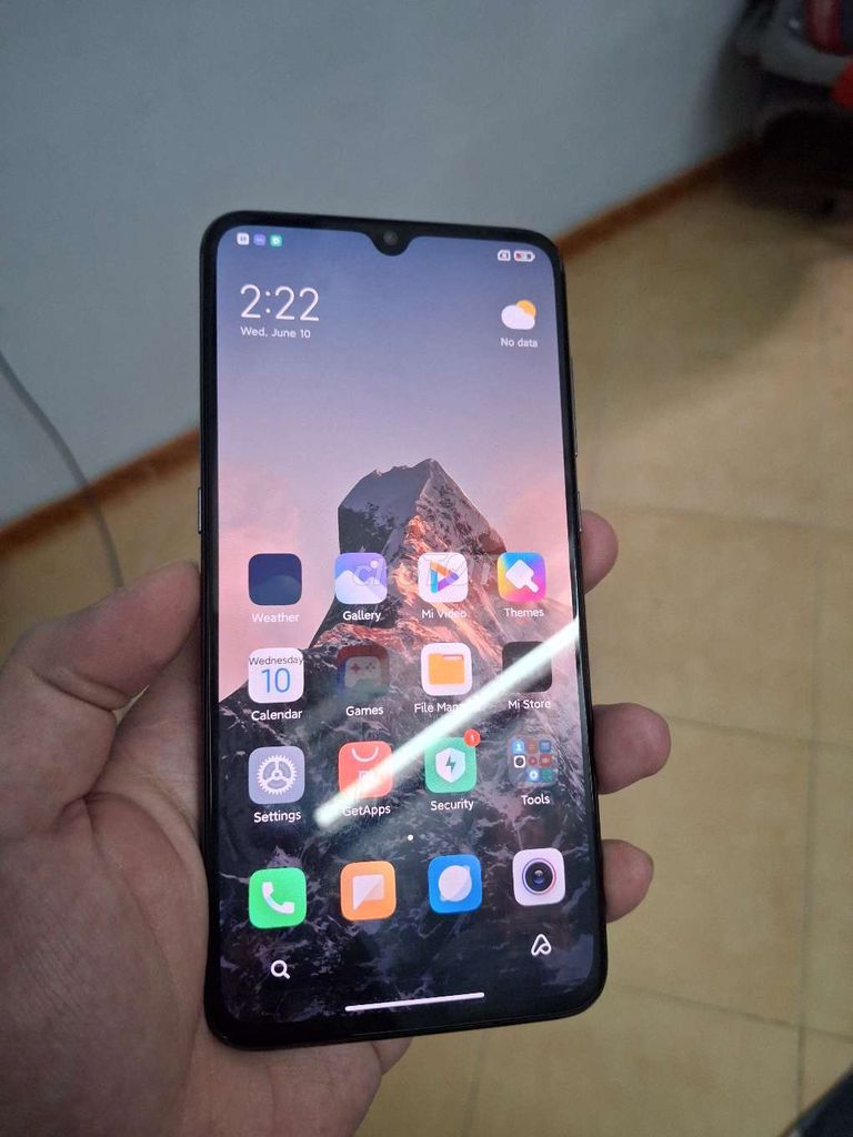 Xiaomi Mi 9 nội địa cần giao lưu hoặc bán. Mua bán Điện thoại tại Quận Hai Bà Trưng Hà Nội được đăng bởi Hiển Lê hình 1