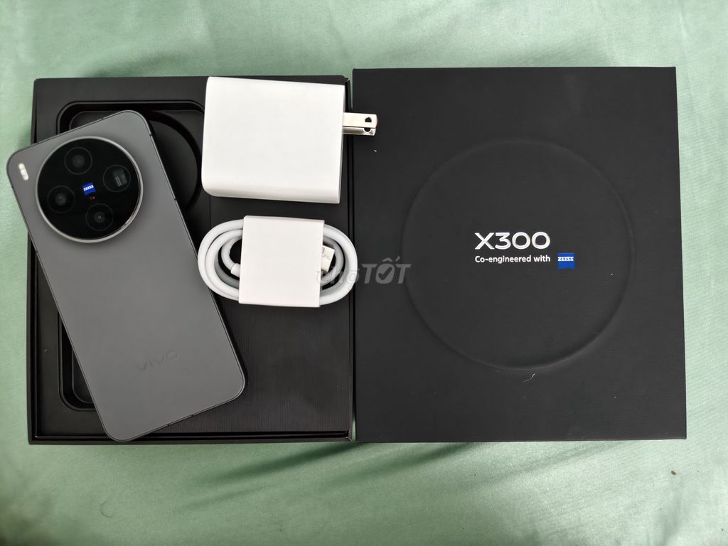 Vivo X300 Chính Hãng TGDĐ 256GB Đen Như mới. Mua bán Điện thoại tại Quận Tân Bình Tp Hồ Chí Minh được đăng bởi võ văn vinh hình 1