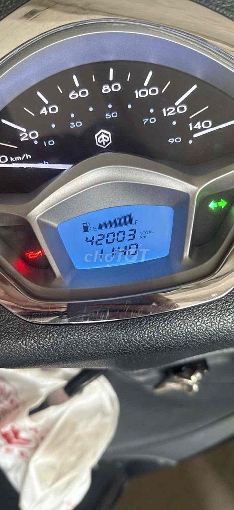 vespa Vàng Liberty Mới đẹp rẻ. Mua bán Xe máy tại Quận 6 Tp Hồ Chí Minh được đăng bởi Hồ Ngọc hình 5