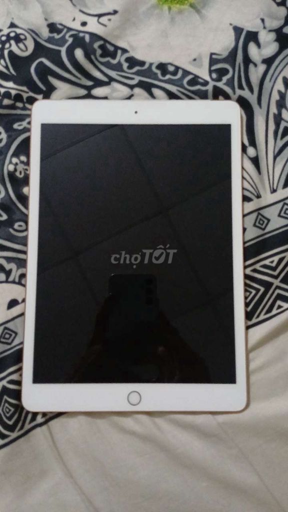 Apple iPad Gen 8 10.2 inch 32GB có sim. Mua bán Máy tính bảng tại Thành phố Biên Hòa Đồng Nai được đăng bởi SGT SuPo hình 1