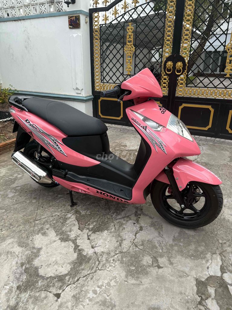 Honda Dylan 150 màu Hồng. Mua bán Xe máy tại Quận Ninh Kiều Cần Thơ được đăng bởi CHXM HƯNG 39  Bán Trả Góp hình 7