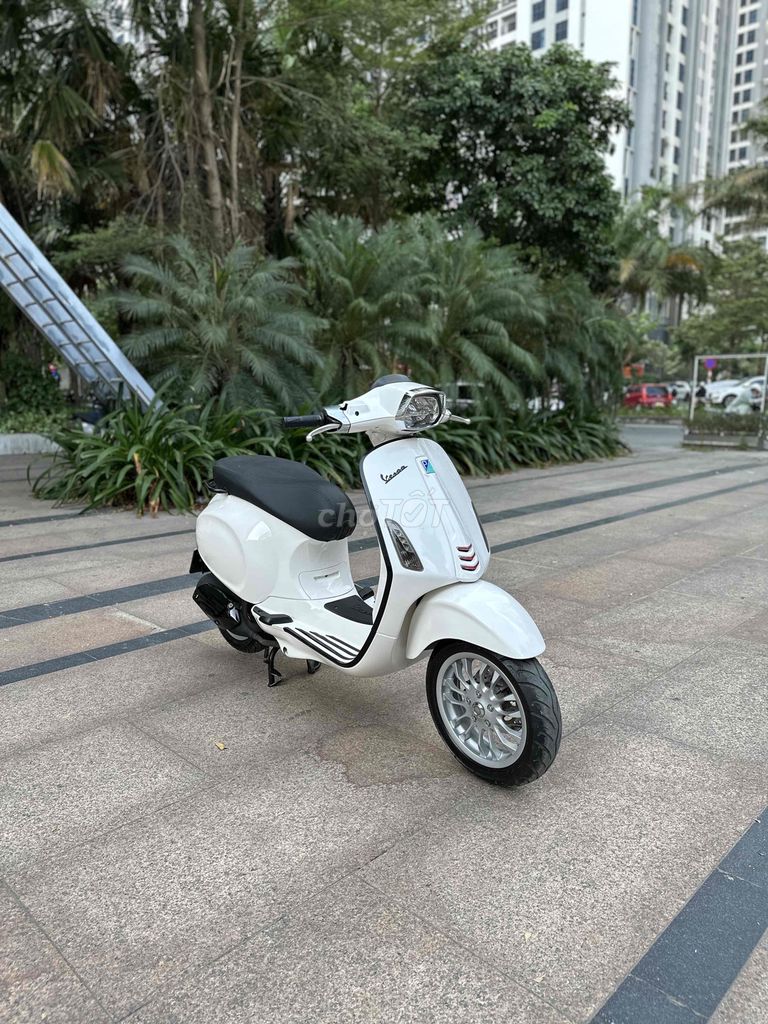 Vespa Sprint nguyên bản chính chủ hỗ trợ trả góp