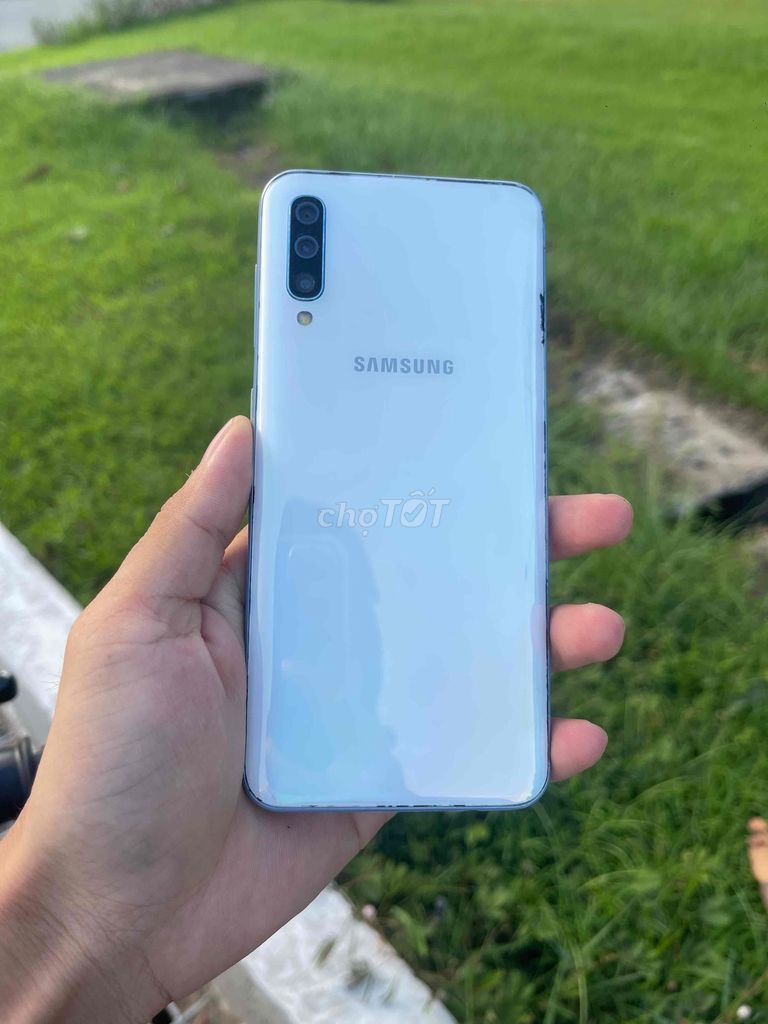 Samsung A50 64GB Trắng Đã qua sử dụng. Mua bán Điện thoại tại Thành phố Trà Vinh Trà Vinh được đăng bởi Nam Galaxy  hình 1