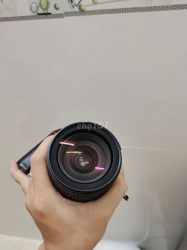 Nikon D7000 2 pin kèm lens 18-135 như mới
