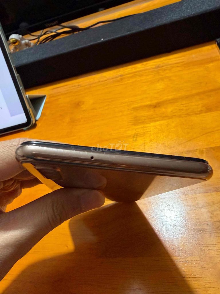 Samsung A7 Vàng đồng Đã sử dụng. Mua bán Điện thoại tại Quận Hoàn Kiếm Hà Nội được đăng bởi Nhật Nam hình 1