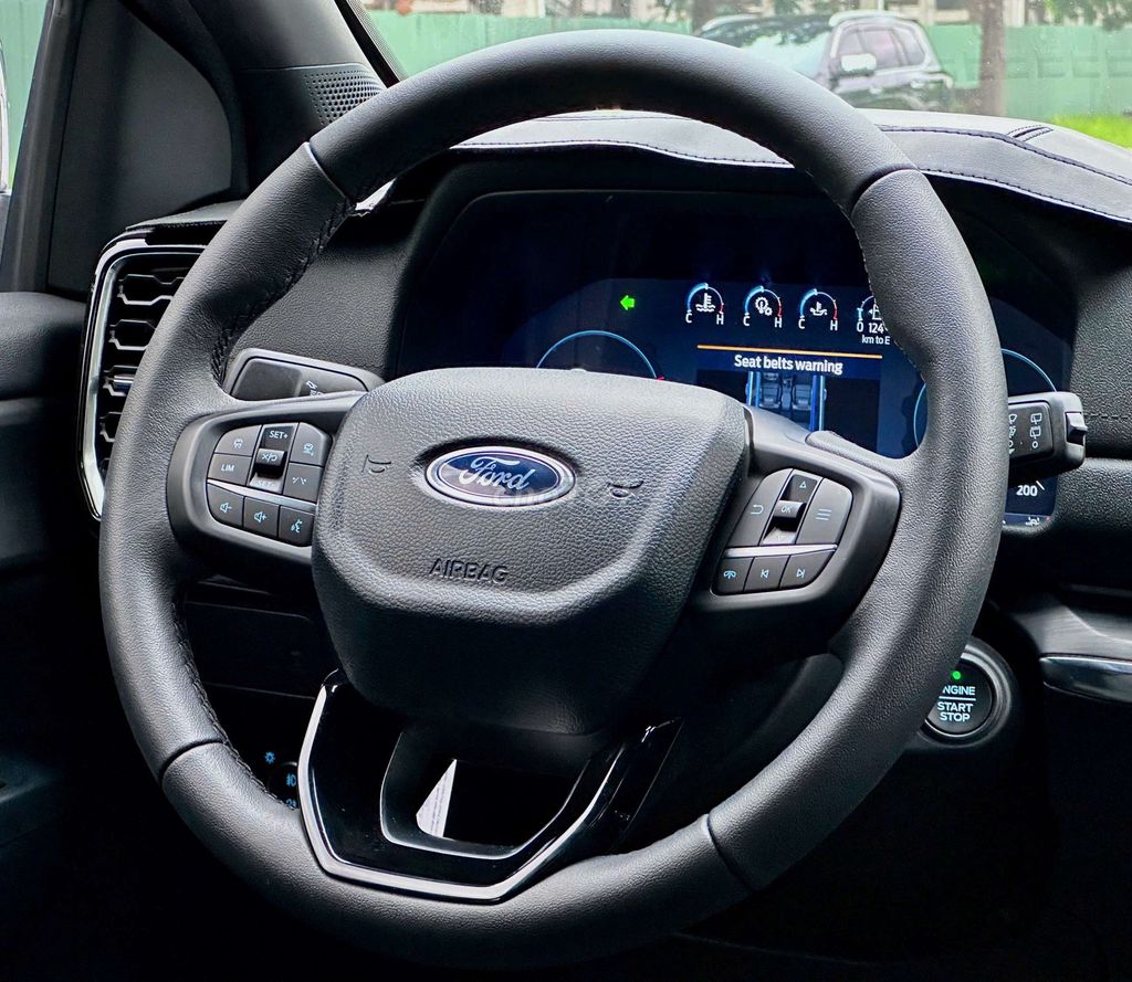 FORD EVEREST TITANIUM- 2000 km. Mua bán Ô tô tại Thành phố Thủ Đức Tp Hồ Chí Minh được đăng bởi Ms Hiệp  hình 5