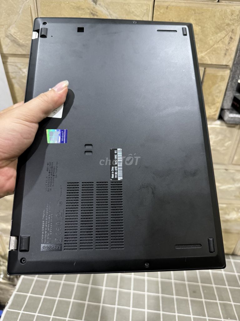 Bán thinkpad X390 i5 th8 /8/256ssd/13.3 inch FHD