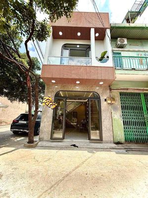 NHÀ ĐẸP NGAY AEON TÂN PHÚ HẺM XE TẢI TRÁNH. Mua bán nhà ở tại Quận Tân Phú Tp Hồ Chí Minh được đăng bởi Hoàng Thị Lan 