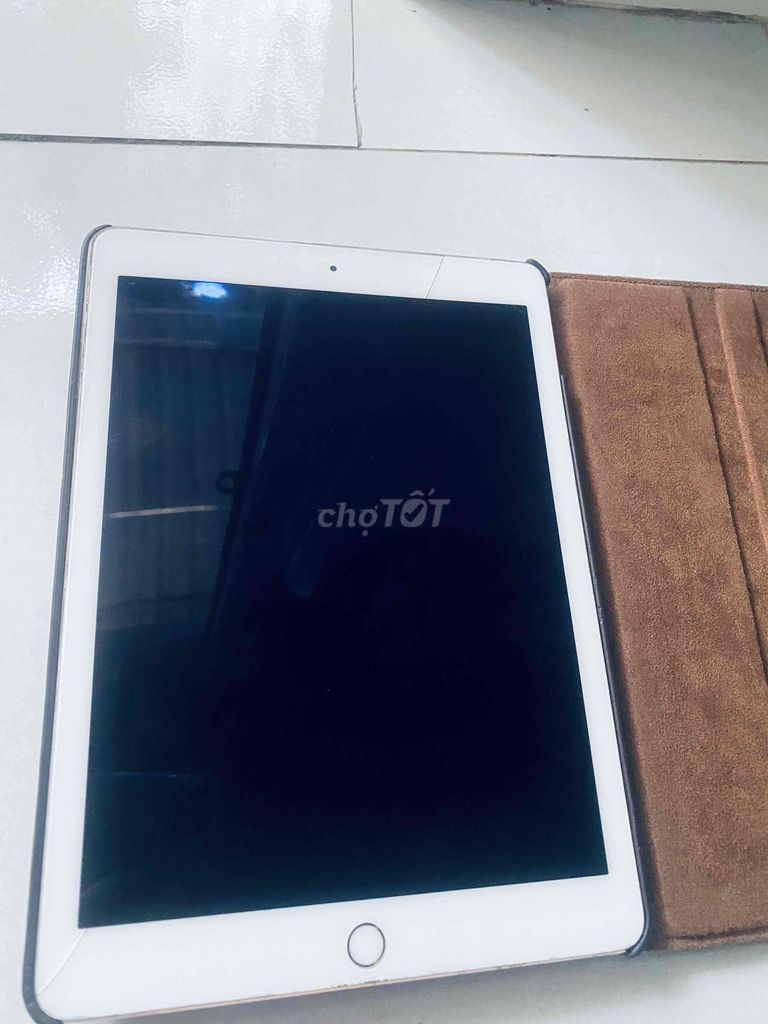 Apple iPad Trắng. Mua bán Máy tính bảng tại Huyện Bình Chánh Tp Hồ Chí Minh được đăng bởi Hải Dươngdương hình 1