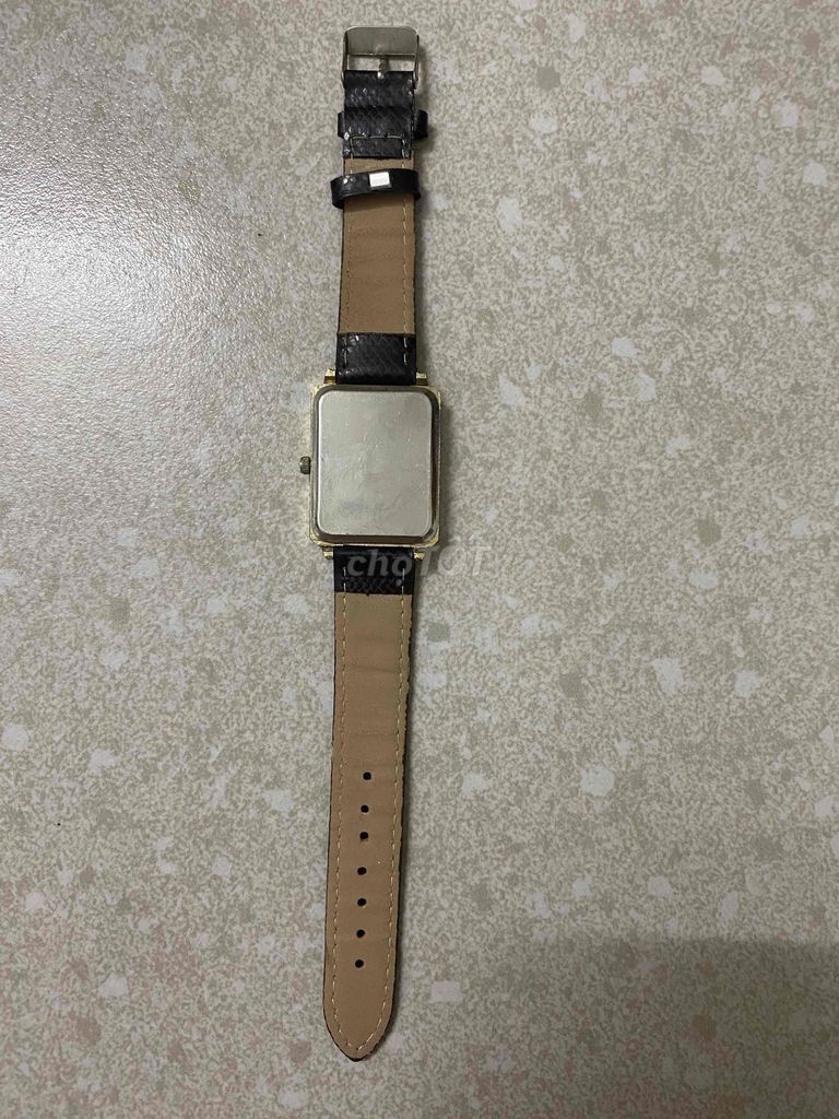 đồng hồ GUESS