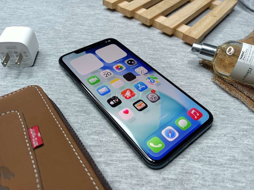 iPhone 11 Pro Max 64GB zin pin new có bh tặng pk ạ. Mua bán Điện thoại tại Thành phố Long Xuyên An Giang được đăng bởi Trung Mobile  hình 1