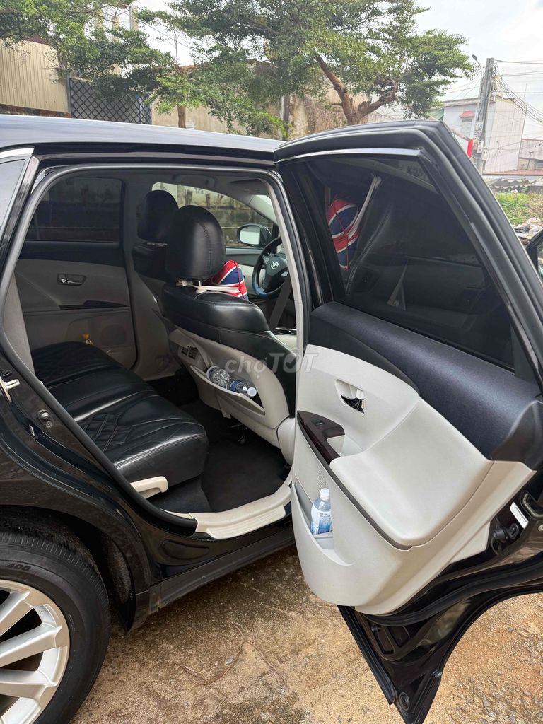 Toyota Venza 2009 Toyota Venza 2.7 AT - 120000 km. Mua bán Ô tô tại Thành phố Buôn Ma Thuột Đắk Lắk được đăng bởi Nguyễn Hoà hình 4