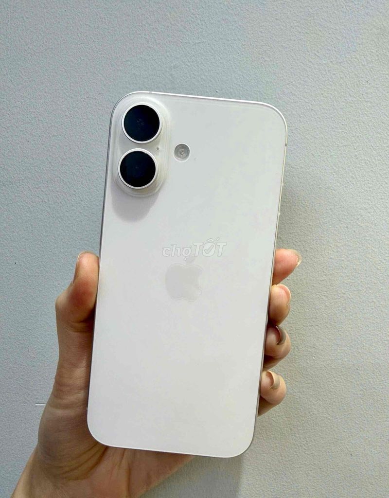 Chính chủ bán IPhone 16, 256GB, không trầy xước. Mua bán Điện thoại tại Quận Tân Phú Tp Hồ Chí Minh được đăng bởi Chan Chan hình 1