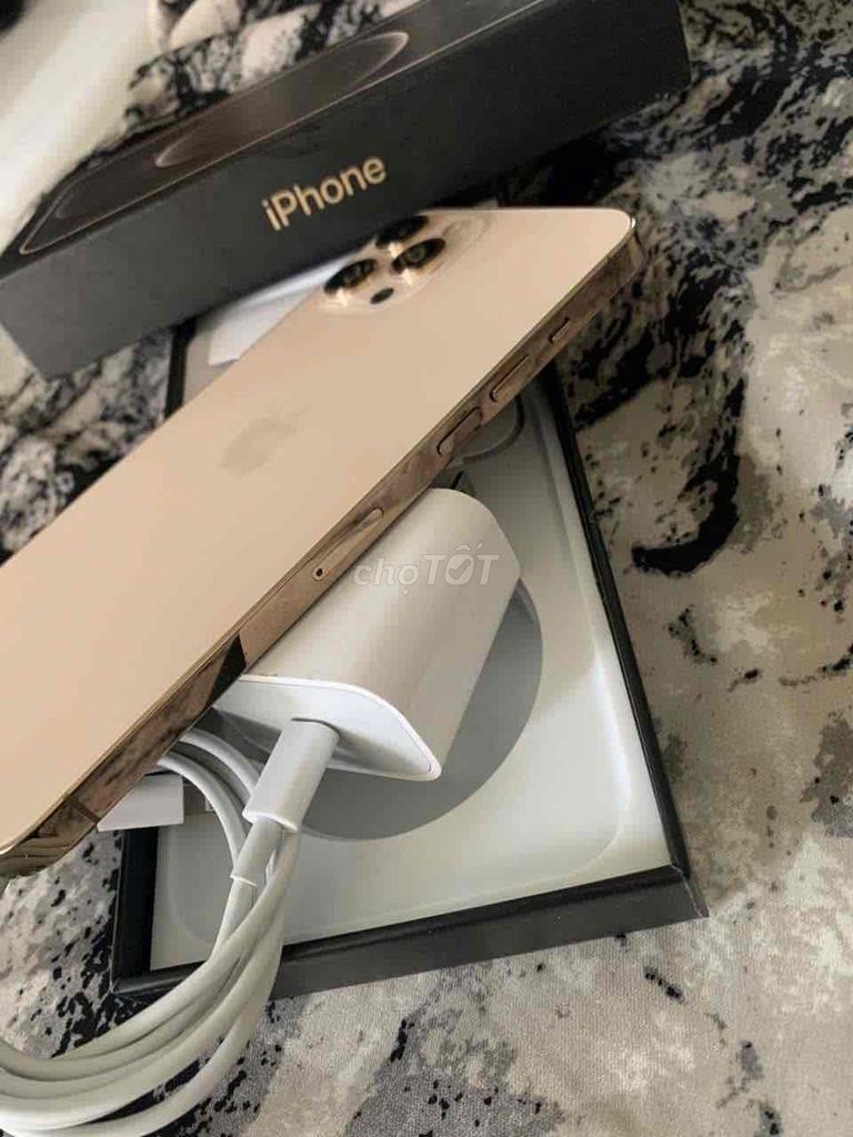 iPhone 12 Pro Max 256GB vàng mới 99%