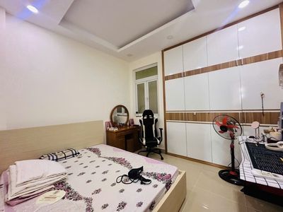 Bán nhà 3 tầng đường 51, hiệp bình chánh, thủ đức giá 7,4 tỷ hẻm ô tô