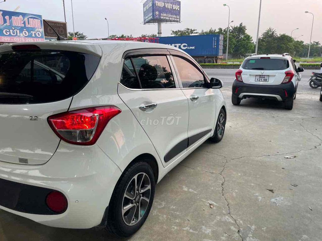 Hyundai Grand i10 2017 Автомат Белый Импортный