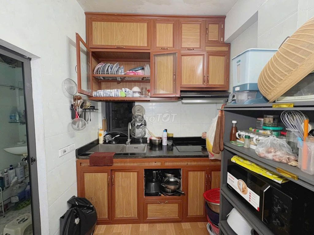 Общежитие Z179 – 65м² – 3 спальни – Более 2 млрд