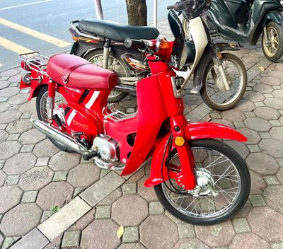 Bán Cub C70 81-70 có đề màu đỏ. Mua bán Xe máy tại Quận Thanh Xuân Hà Nội được đăng bởi Nguyễn Tiến Dũng