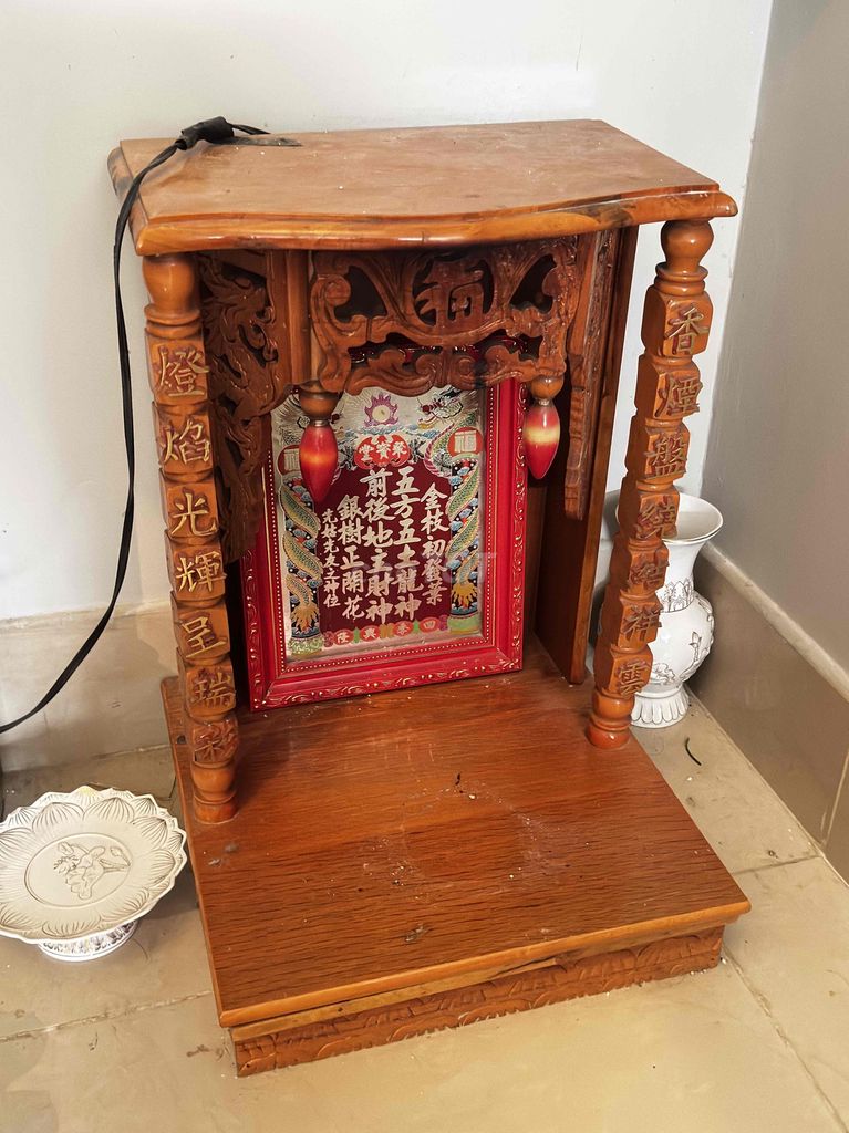 Bàn thờ Gỗ Nâu 36x36x50cm. Mua bán Nội thất, đồ gia dụng khác tại Quận 11 Tp Hồ Chí Minh được đăng bởi Lưu Uyên Nhi hình 1