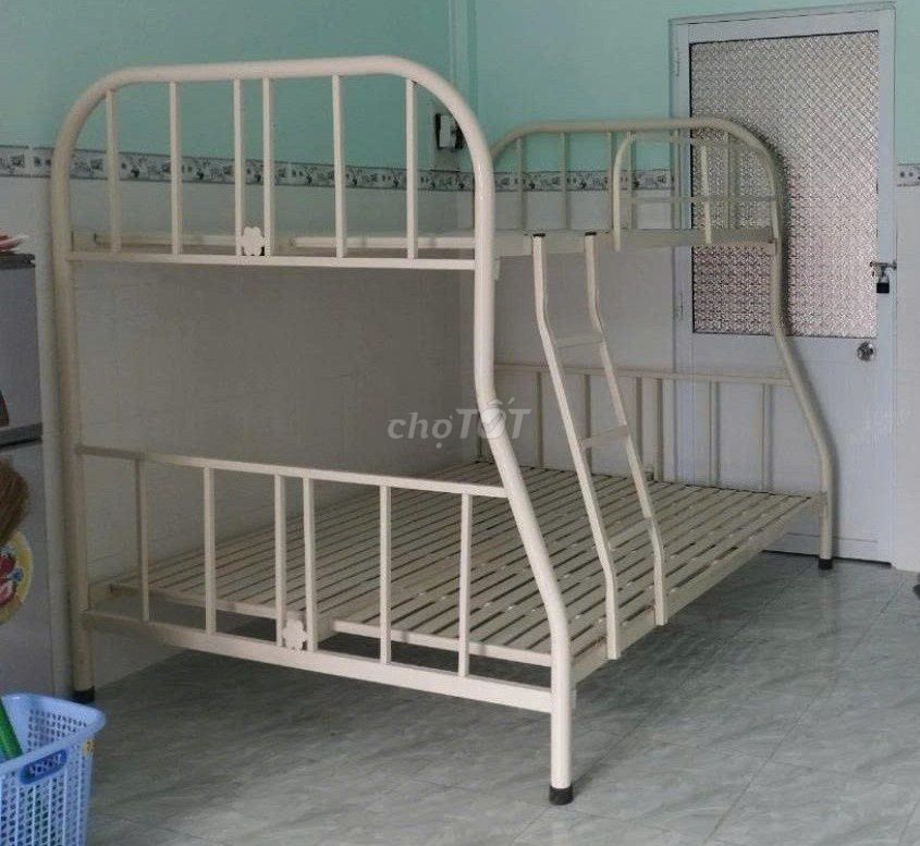Giường Tầng/<Giường Tầng\Giường Tầng/Giường Tầng. Mua bán Giường, chăn ga gối nệm tại Quận 7 Tp Hồ Chí Minh được đăng bởi Tổng Kho Nội Thất Sài Gòn hình 1