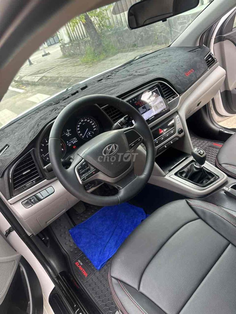 Hyundai Elantra 2016 1.6 MT. Mua bán Ô tô tại Thị xã Hương Trà Thừa Thiên Huế được đăng bởi Diễm Quỳnh hình 10