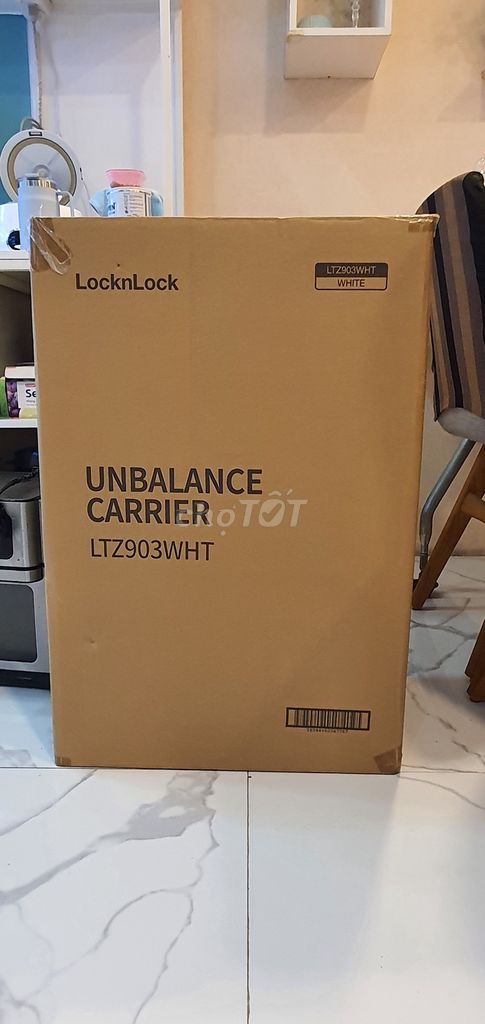 Vali Lock&Lock LTZ903 . size 28inch, mới 100%.