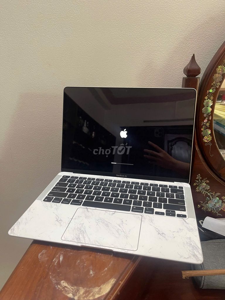 Apple MacBook Air M1 8GB/256GB Silver . Mua bán Laptop tại Quận Tân Phú Tp Hồ Chí Minh được đăng bởi Như anh Đặng hình 1