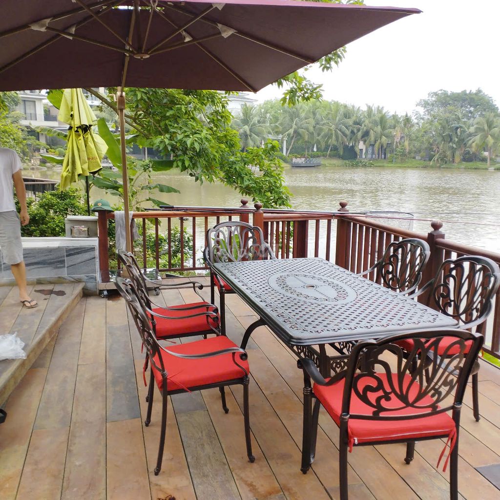 Bộ bàn ghế sân vườn họa tiết hoa sen 6 ghế. Mua bán Bàn ghế tại Quận Hà Đông Hà Nội được đăng bởi lê thị lương hình 2