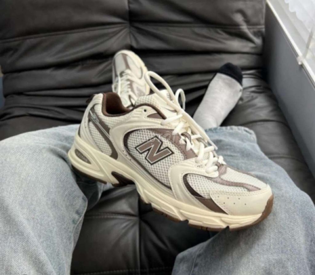 Giày thể thao New Balance 530 Trắng Nâu Size 42. Mua bán Giày dép tại Huyện Bến Lức Long An được đăng bởi Bao ly Vo thanh hình 1