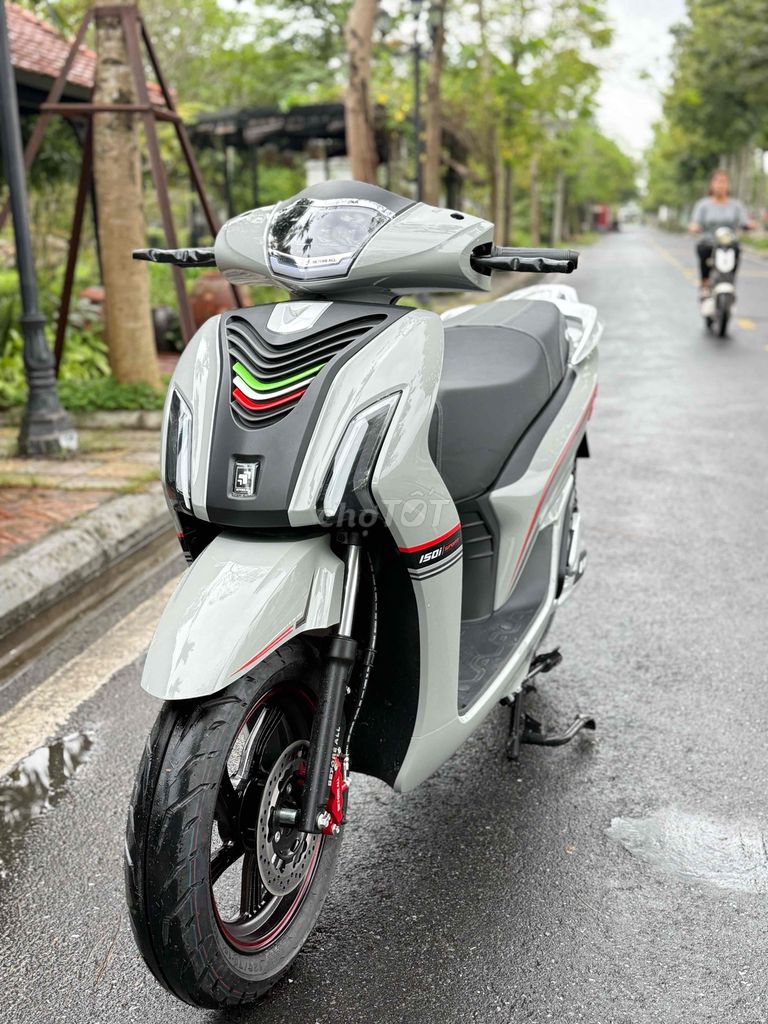 BF model 2026 (BF 150S/ 150i). Mua bán Xe điện tại Quận Đống Đa Hà Nội được đăng bởi Xe Bảo Tín 61 Nguyễn Lương Bằng HN hình 1