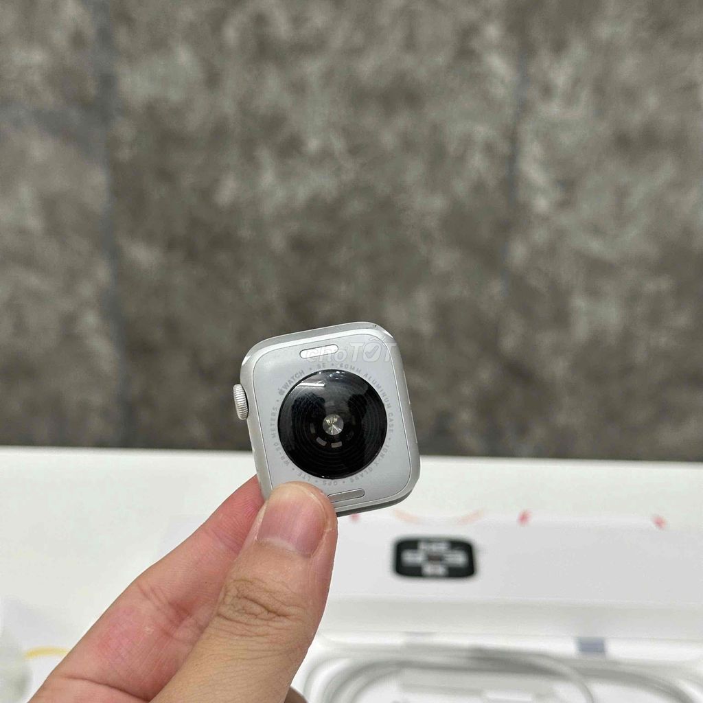 Apple Watch SE 2023 40mm Silver máy siêu đẹp