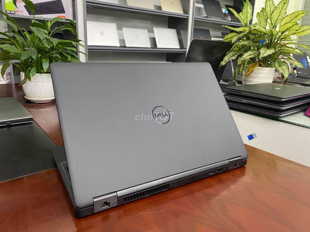 Dell Precision 3520 i7 6820HQ 8/256 lướt như mới