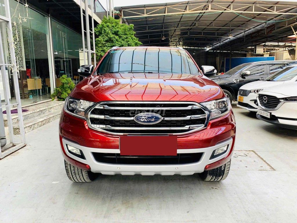 FORD EVEREST TITANIUM 4x2AT 2019 MÀU ĐỎ CỰC ĐẸP