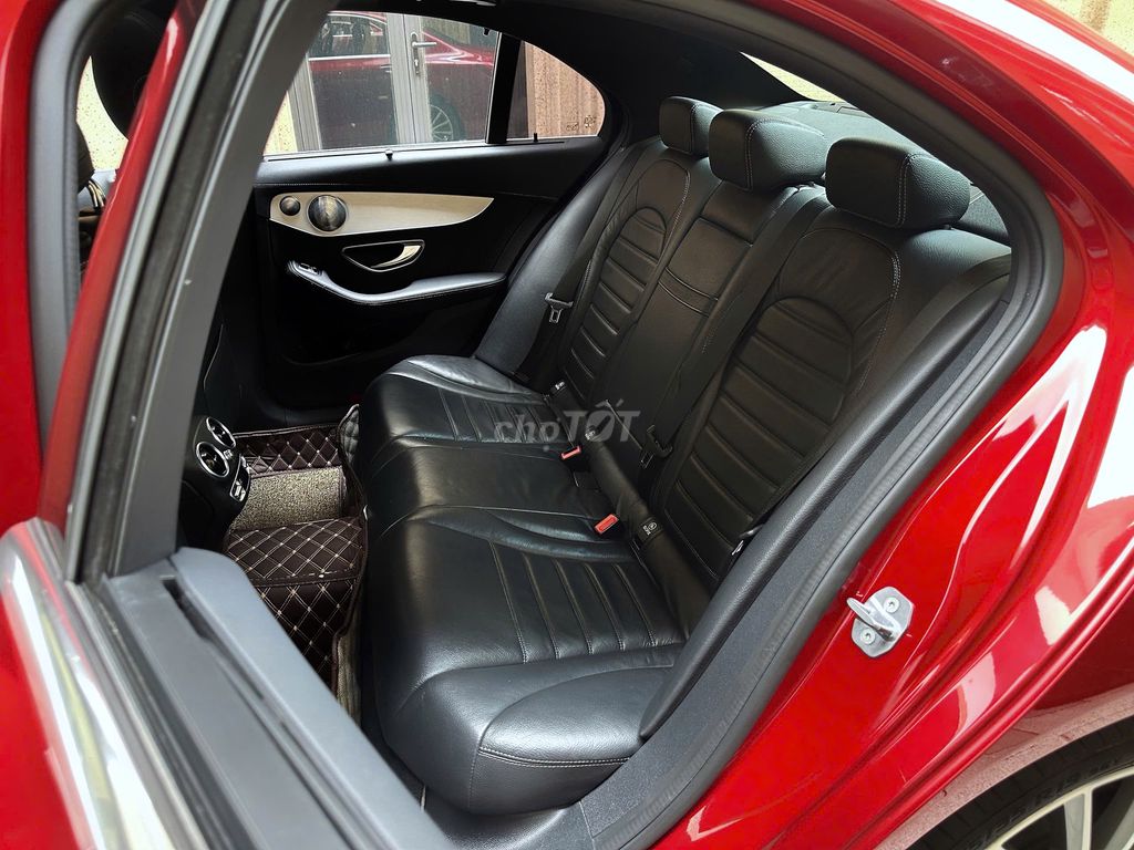 Mercedes C Class C300 AMG 2017  xe đi ít, màu đẹp. Mua bán Ô tô tại Quận Long Biên Hà Nội được đăng bởi Long Biên Cars hình 14