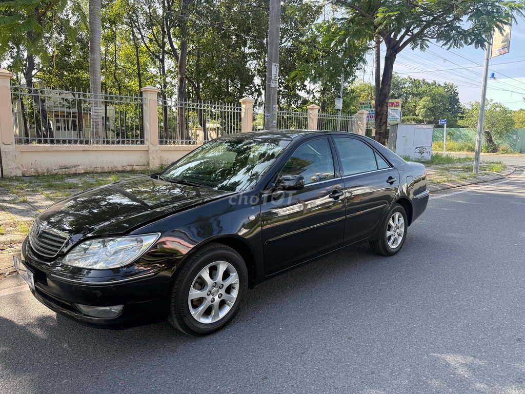 Тойота Камри 2.4G 2005 черная