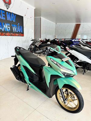 Honda Vario 2022 Xanh loang 4000 km