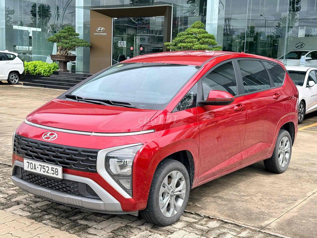 Hyundai Stargazer Standard 2026 Красный 5000 км