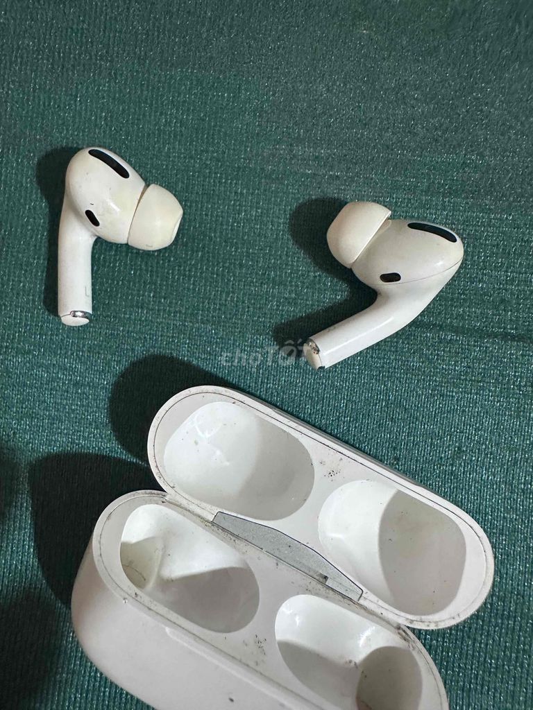Tai nghe Apple AirPods Pro Trắng. Mua bán Tivi, Âm thanh tại Huyện Hóc Môn Tp Hồ Chí Minh được đăng bởi Tuan  hình 1