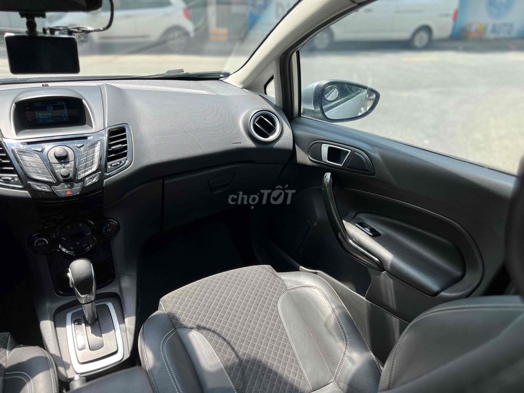 SIÊU CỌP FIESTA - Chất xe zin đẹp máy số êm mượt 💯. Mua bán Ô tô tại Quận Gò Vấp Tp Hồ Chí Minh được đăng bởi DH AUTO FORD CHUYÊN XE FORD LƯỚT CHẤT LƯỢNG CAO hình 14