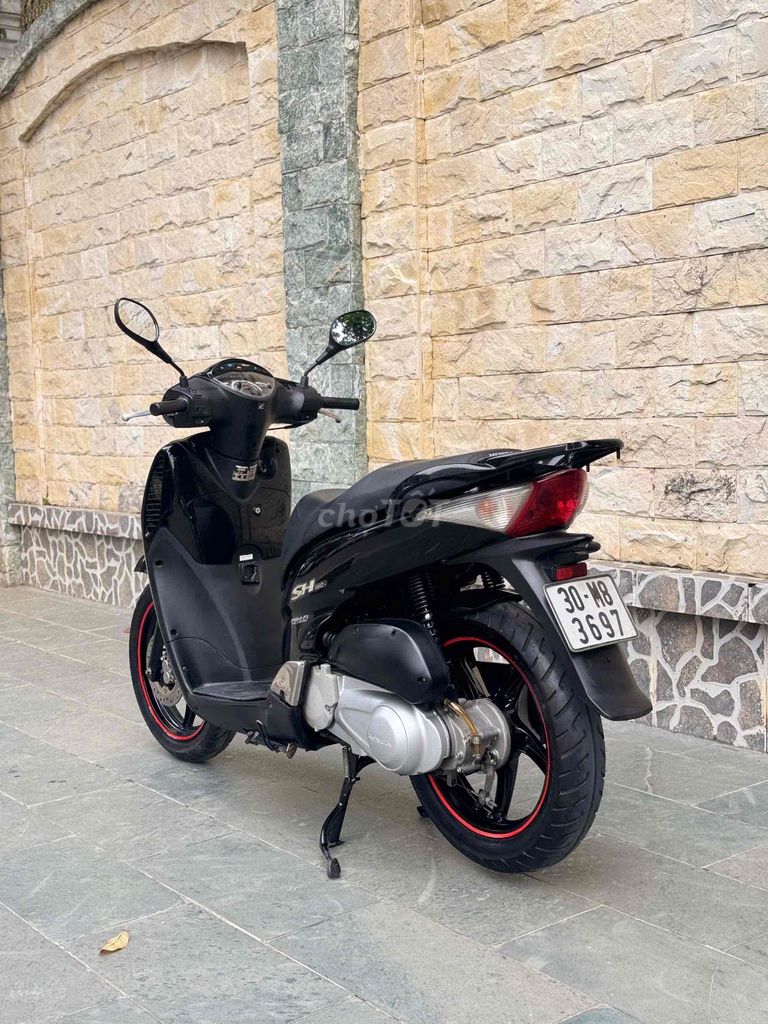 Sh 150fi nhập ý 2008 đen sport đại chất zin 100%. Mua bán Xe máy tại Quận Cầu Giấy Hà Nội được đăng bởi nguyễn bích thuỷ hình 5